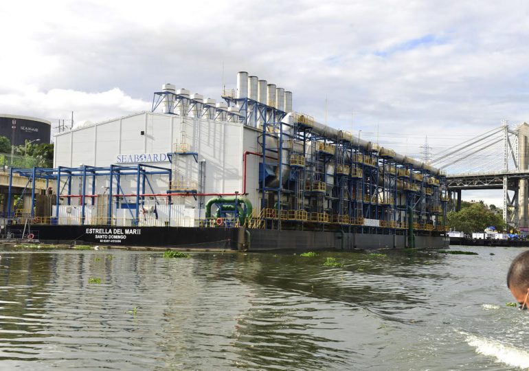 El Estado subsidia con RDS 926 millones a la barcaza eléctrica del río Ozama