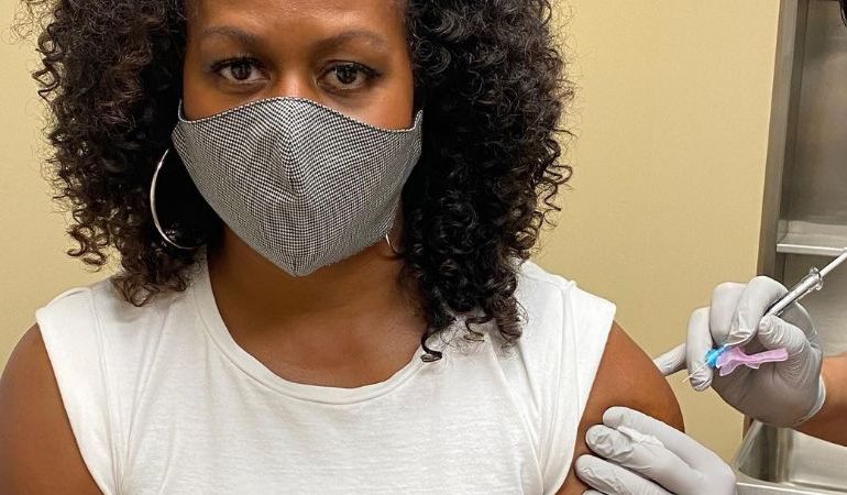 Michelle Obama se vacuna contra el Covid-19