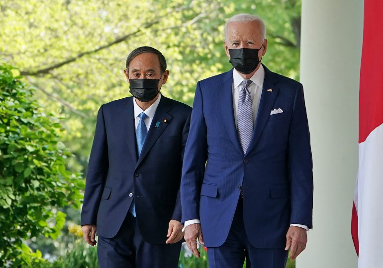 Biden y el primer ministro japonés prometen enfrentar "juntos" los "desafíos" chinos