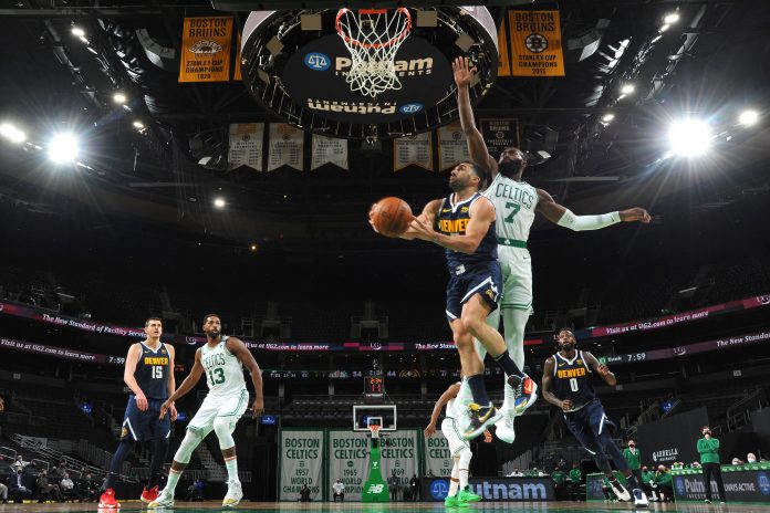 Los Celtics remontan ante Nuggets y acaban con su racha de ocho triunfos seguidos