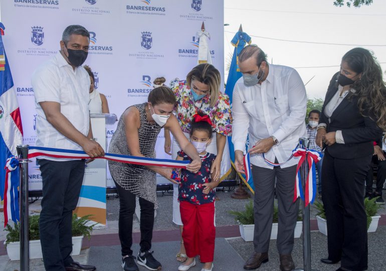 Banreservas y ADN entregan remozado el Parque San José en la Ciudad Colonial
