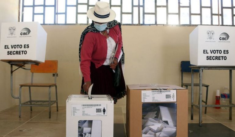 Concluye segunda vuelta electoral  en Ecuador