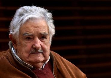 Expresidente uruguayo Mujica operado de urgencia por una espina de pescado