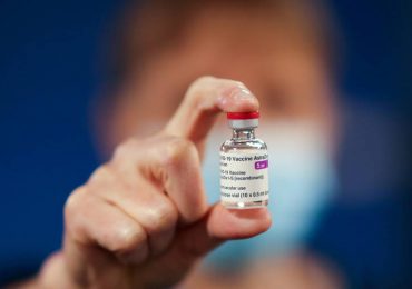 Siete muertes por coágulos sanguíneos en Reino Unido tras vacuna AstraZeneca