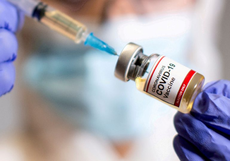Una dosis de vacuna anticovid reduce casi 50% la transmisión en el hogar, según estudio