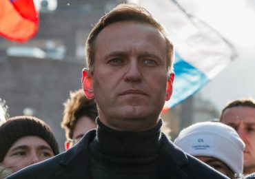 El encarcelado opositor ruso Navalni anuncia fin de huelga de hambre