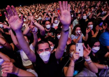 "Ninguna señal" de contagios tras concierto Love of Lesbian en Barcelona, dicen organizadores