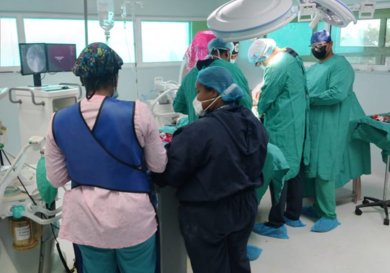 Realiza operativo quirúrgico en el hospital Ney Arias Lora