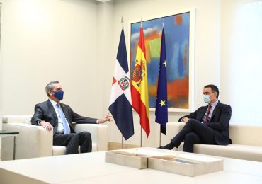 Luis Abinader se reúne con el presidente Español Pedro Sánchez