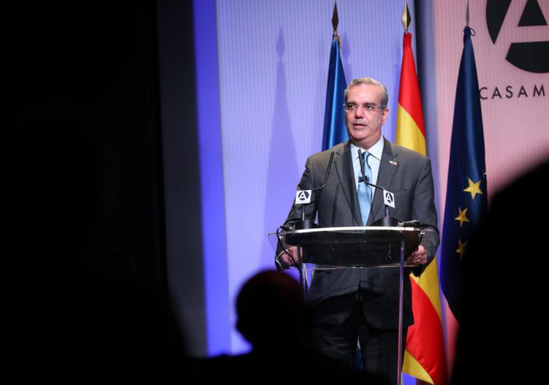 Presidente Abinader detalla a empresarios españoles los factores para invertir en la RD