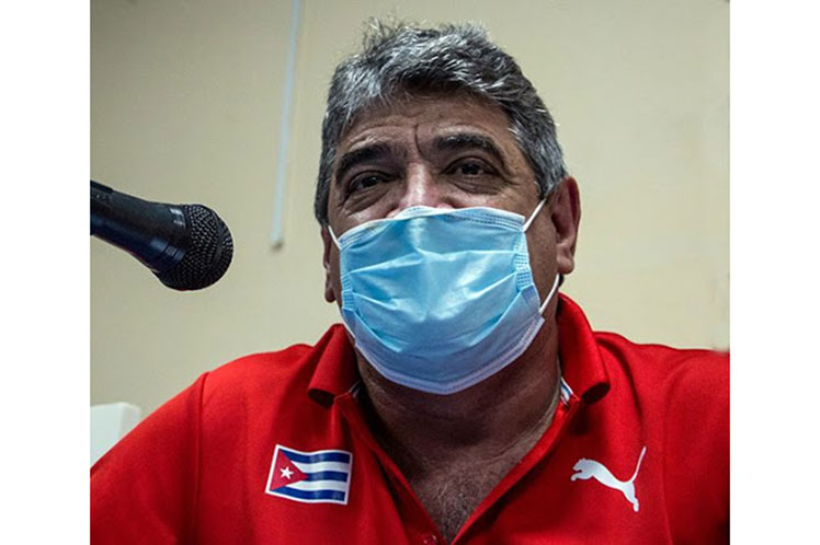 Luto en béisbol de Cuba por muerte de comisionado nacional