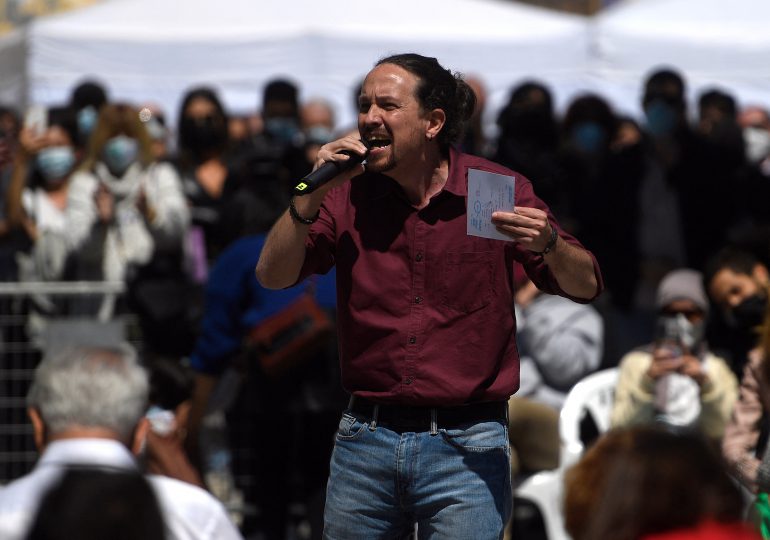 Madrid impone un voto de castigo a Sánchez a mitad de legislatura