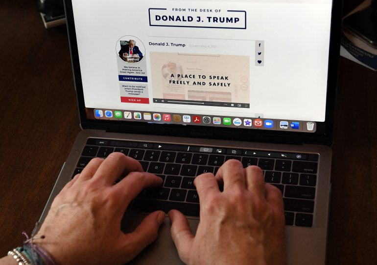 Trump lanza nueva plataforma de 'comunicaciones'
