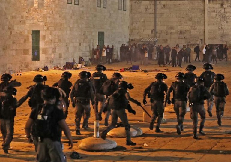 Al menos 169 heridos en choques entre policía israelí y palestinos en Jerusalén