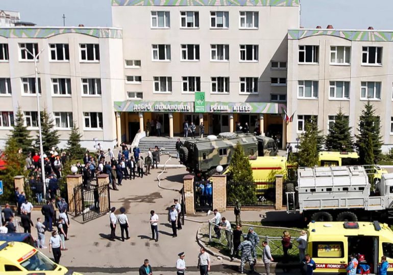 Al menos 7 muertos en un tiroteo en una escuela de Rusia