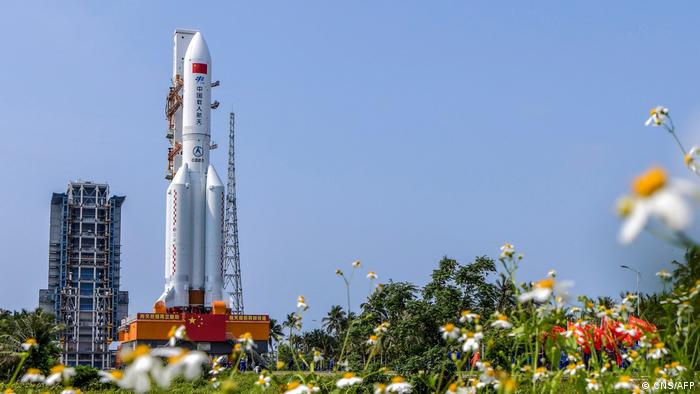 Cohete chino regresa a la Tierra y pronostican caerá en el Pacífico