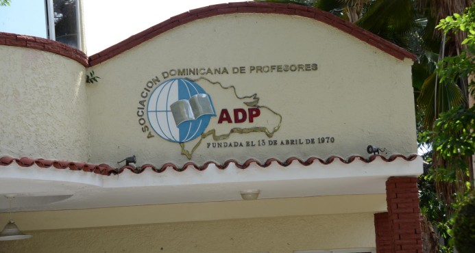 Asociación Dominicana de Profesores suspende reinicio de docencia semipresencial en Ocoa