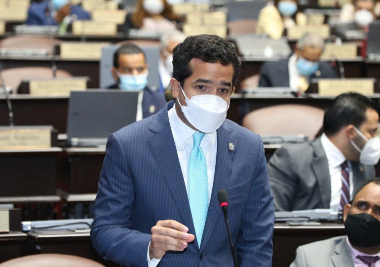 VIDEO | Diputado Omar Fernández agradece gestión de vacunas a senadores de EEUU