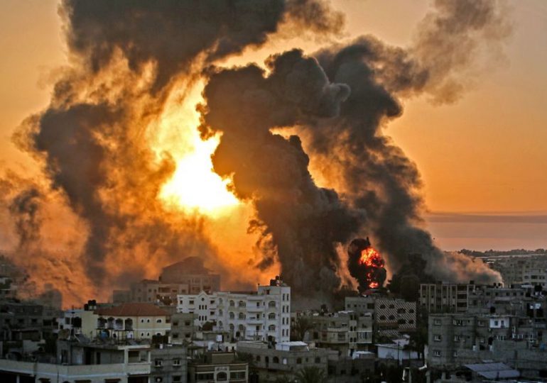 En Gaza los ataques israelíes se intensifican y también el temor de la gente