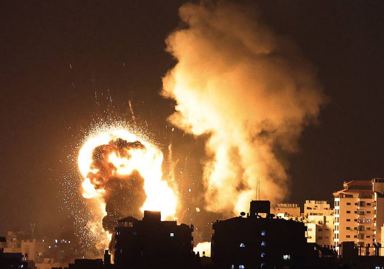 Israel se enfrenta al lanzamiento de cohetes contra su territorio más intenso de su historia
