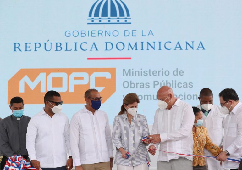 Vicepresidenta entrega hospital de Las Terrenas, Samaná y supervisa avances del Plan Vacúnate RD
