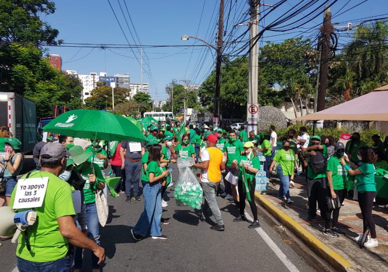 Avenida México se viste de verde en apoyo a las tres causales del aborto