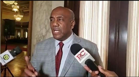 VIDEO | Renuncia de Administrador de Edeeste se debió a asuntos personales y "contradicciones", afirma ministro Almonte