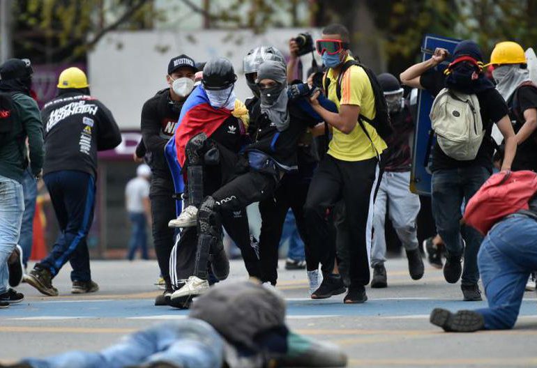 Al menos 10 muertos deja jornada de protestas en ciudad colombiana de Cali