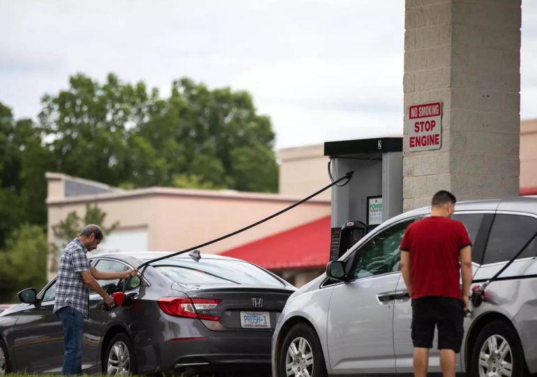 Miedo a escasez en EE.UU. provoca alzas en los precios de la gasolina