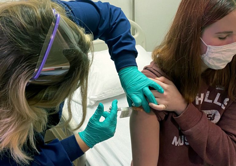 Chile aprueba la vacuna anticovid Pfizer en menores entre 12 y 16 años