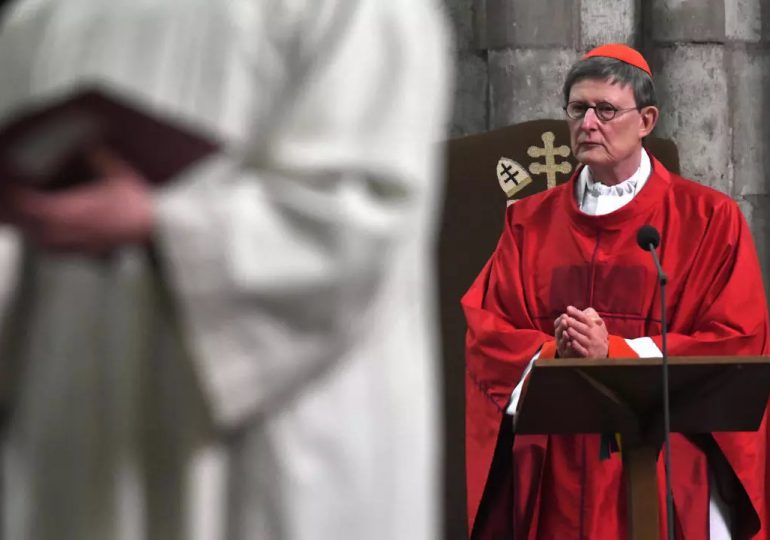 Sacerdotes alemanes desafían al Vaticano respecto a parejas del mismo sexo