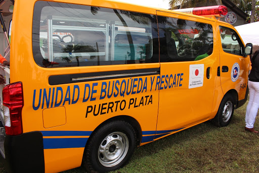 Defensa Civil en rescate de personas varadas en Teleférico de Puerto Plata
