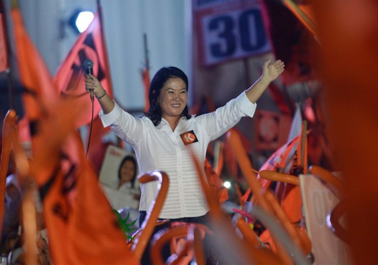 Keiko Fujimori cierra campaña electoral en Perú