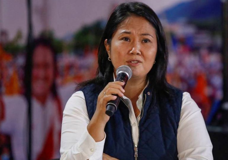 Fujimori insiste en irregularidades en balotaje presidencial en Perú