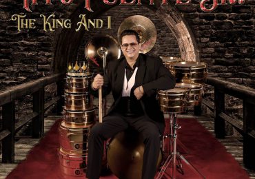 Tito Puente Jr. trae de regreso al Rey del Timbal en su álbum "The King and I" dirigido por Marlow Rosado