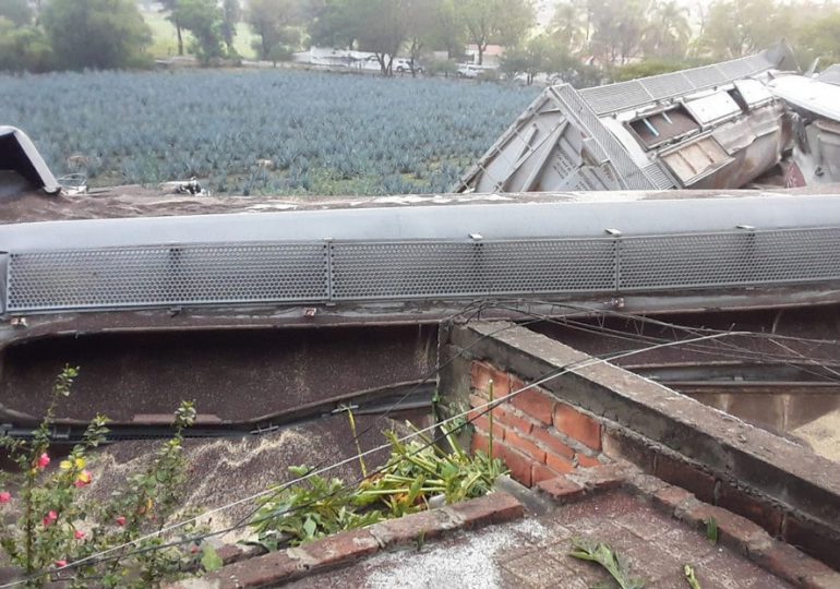 Un muerto y tres heridos al descarrilarse un tren de carga en México