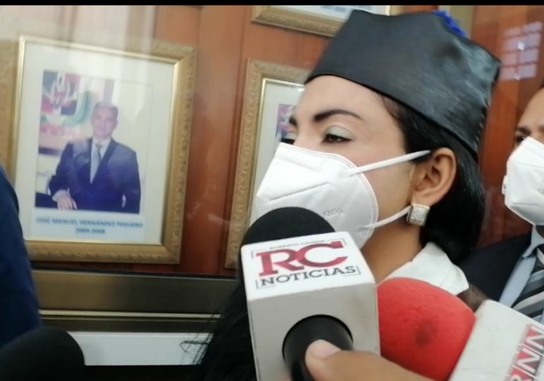 VIDEO | Yeni Berenice y Wilson Camacho acuden a la audiencia de los imputados Operación 13