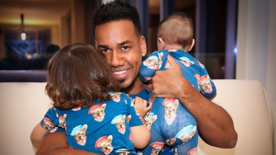 Romeo Santos Muestra Su Lado Paternal Junto A Sus Hijos Rc Noticias