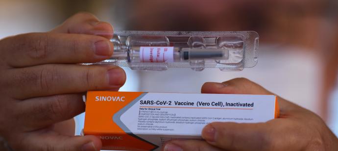 La OMS aprueba uso de emergencia de la vacuna china anticovid Sinovac