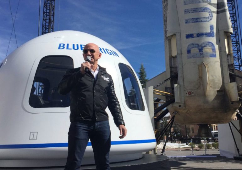 Viaje al espacio con Jeff Bezos vendido por 28 millones de dólares