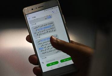 Una provincia de Pakistán amenaza con cortar el teléfono a los antivacunas