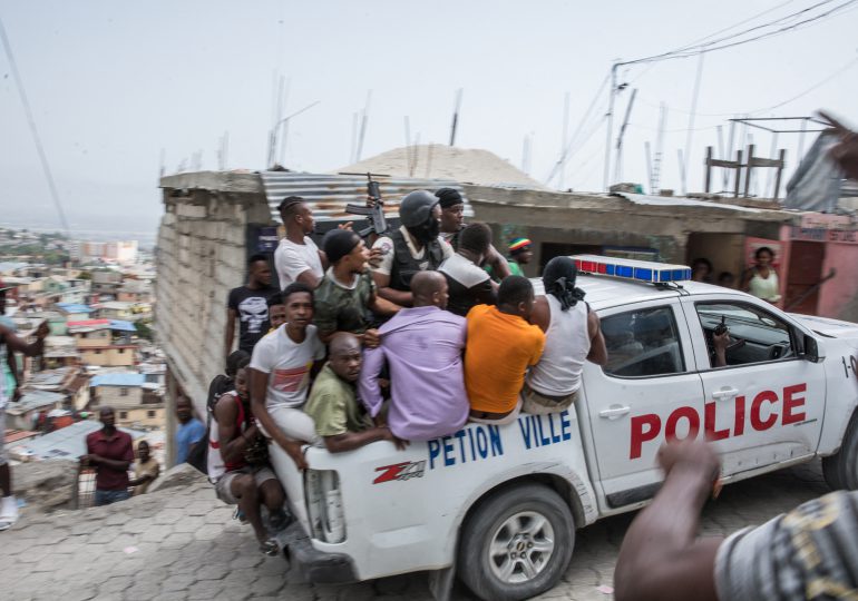 Enviada de ONU a Haití dice que la policía tiene cercados a sospechosos de matar al presidente