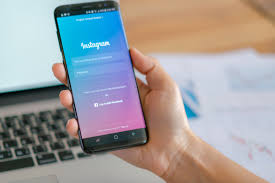 Instagram agrega herramientas de seguridad tras críticos por su servicio para menores de edad