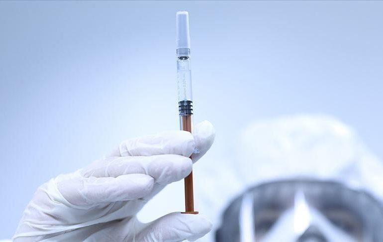 Turquía comenzará a administrar la tercera dosis de la vacuna COVID-19 a partir del jueves