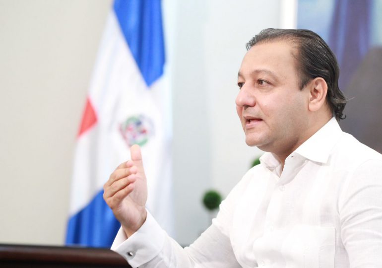 Abel Martínez se pone a disposición de Manuel Jiménez para resolver problema de basura en SDE