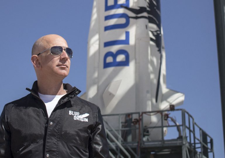 Bezos ofrece descuento de USD 2.000 millones a la NASA por sonda lunar Blue Origin