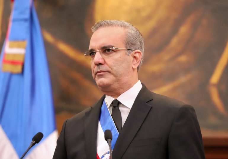 Presidente Abinader lamenta fallecimiento de Tirso Mejía Ricart, miembro fundador del PRM