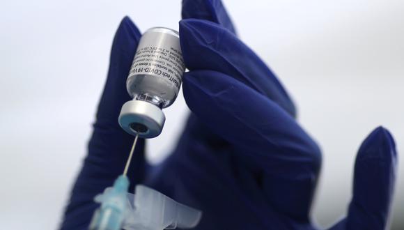 FMI advierte sobre rezago de países en desarrollo por acceso desigual a vacunas