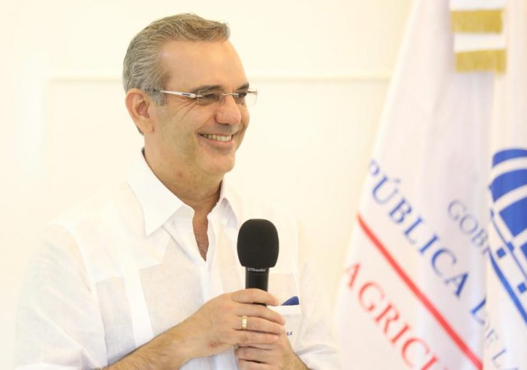 Presidente Abinader dice habrá buenas noticias para trabajadores dominicanos