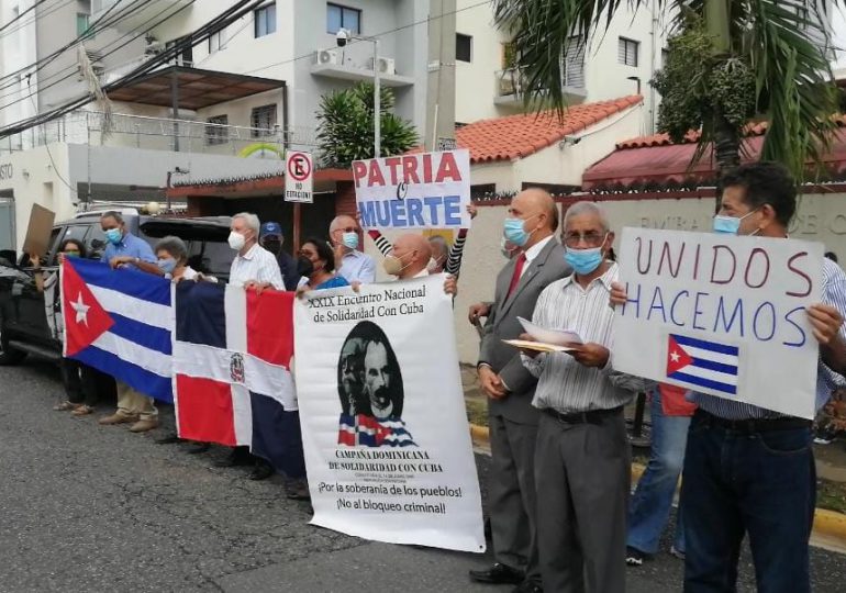 Organizaciones de izquierda se manifiestan en contra de protestas en Cuba